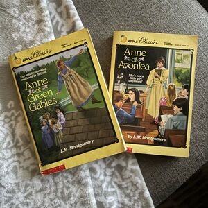 Anne of Green Gables and Anne of Avonlea Book Set